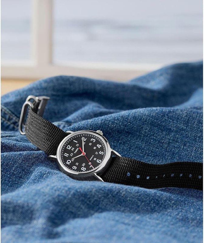 Weekender Weekender Slip-Thru Unisex Watch / Black