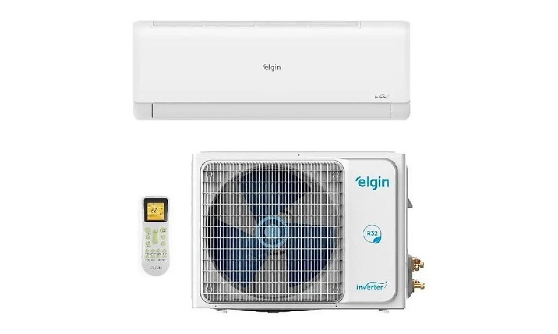 Ar Condicionado Inverter Elgin Eco II 18000 BTUs Quente e Frio 220V R-32 com Wi-Fi, visto de frente com display digital e controle remoto