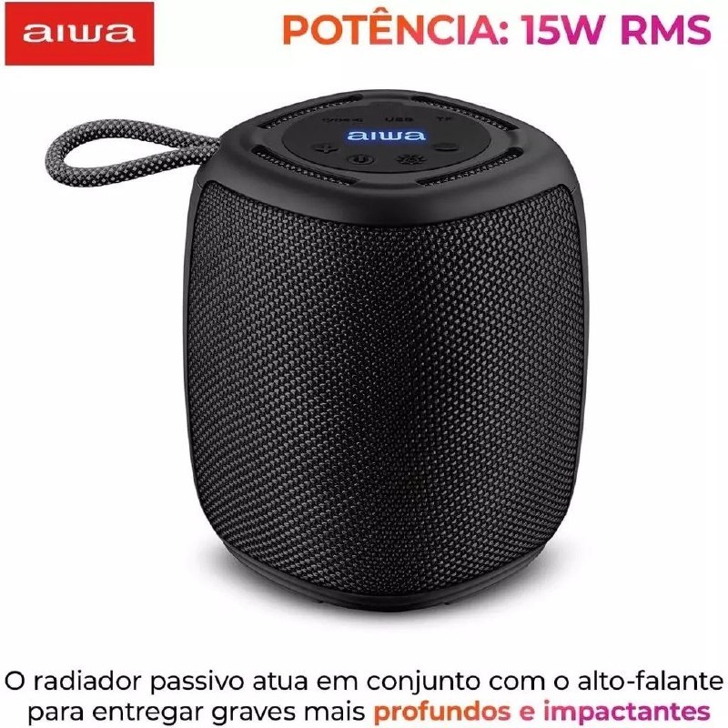Caixa de som Aiwa modelo AWS-SP-03-B na cor preta, com potência de 15W RMS e resistência à água IPX4, exibindo a grade perfurada frontal e detalhes do design