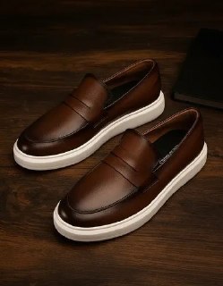 Sapato loafer masculino em couro, modelo casual e luxuoso, disponível em duas cores