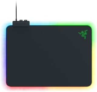 Mouse Pad Razer Firefly V2 com superfície dura e design compacto