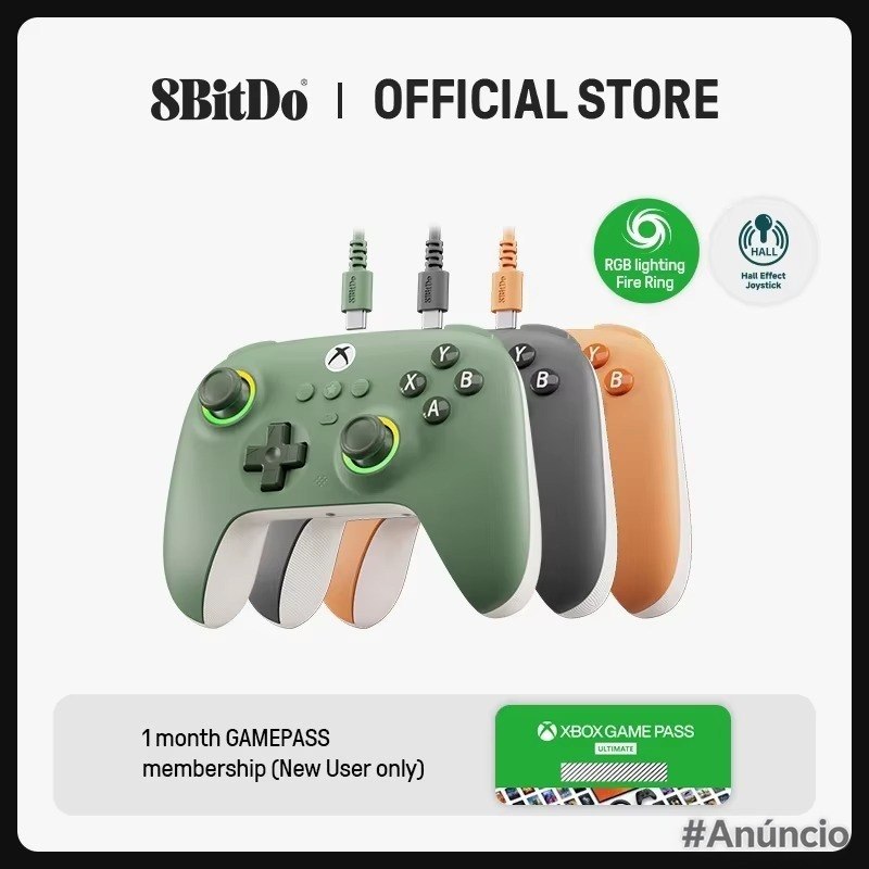 Quatro controles 8BitDo Ultimate C Wired Xbox em cores verde, cinza e laranja, com cabos conectados e selos de iluminação RGB e Hall Effect.