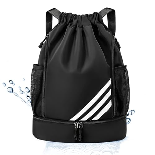 Mochila esportiva preta com listras brancas, cordão ajustável, bolsos laterais em malha e separação interna para itens secos e úmidos