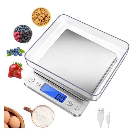 Balança digital de cozinha com plataforma em aço inox, display LCD azul, bandeja transparente, cabo USB e ilustrações de ingredientes ao redor