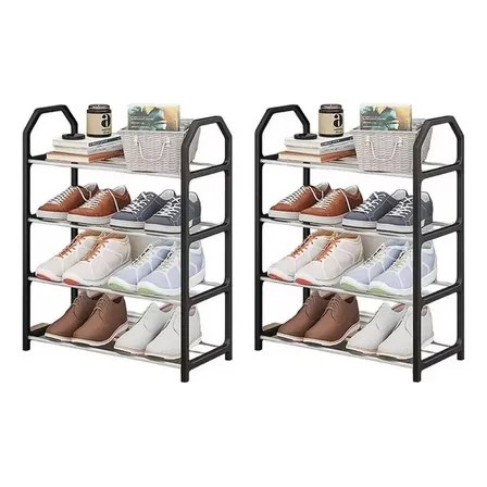 Kit com 2 sapateiras pretas de 4 andares cada, com prateleiras aramadas, exibindo sapatos e objetos decorativos no topo