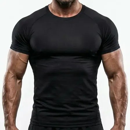 Camiseta masculina preta de poliamida com tecnologia UV Tech e modelagem ajustada ao corpo