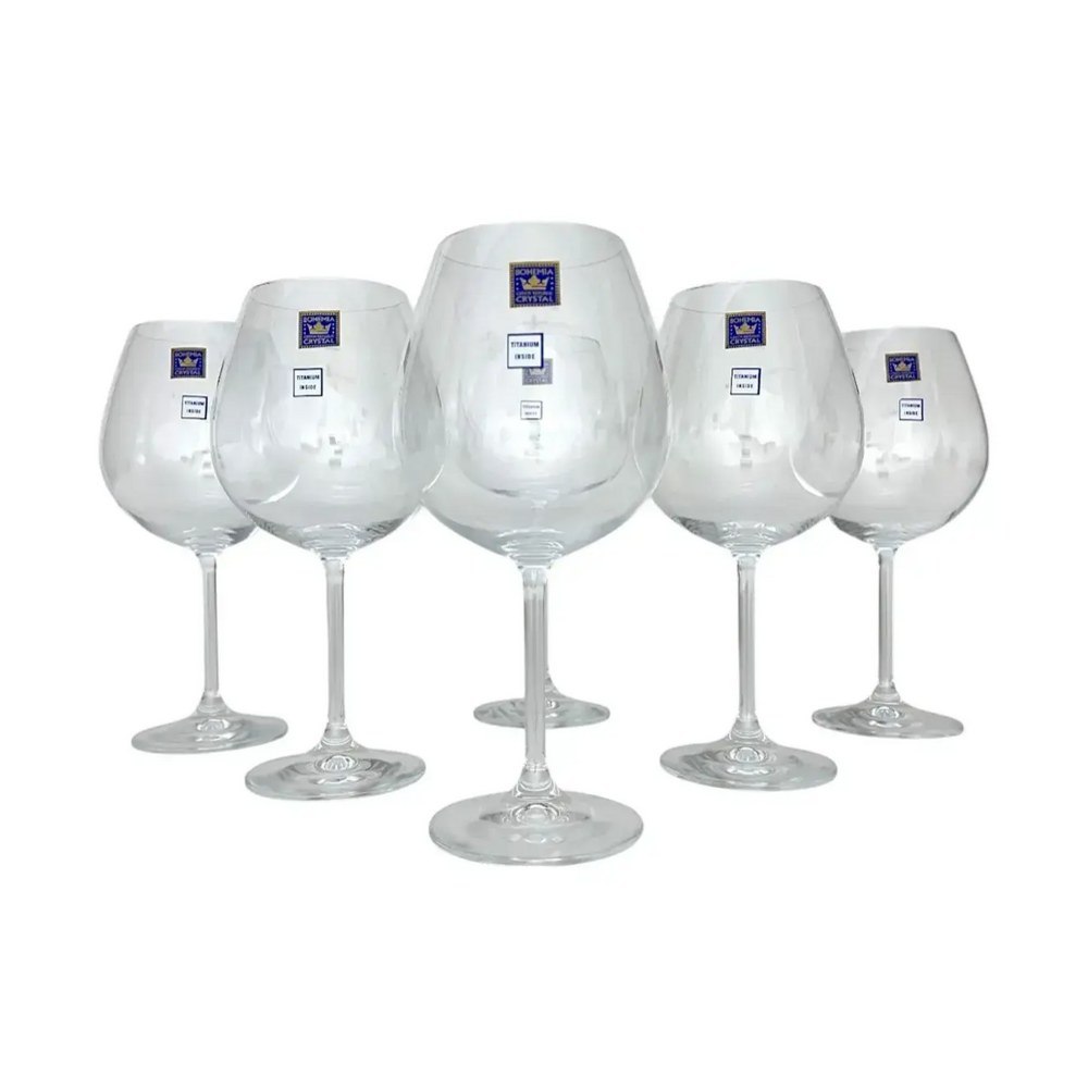 Taças de Vinho Bohemia Cristal com design elegante